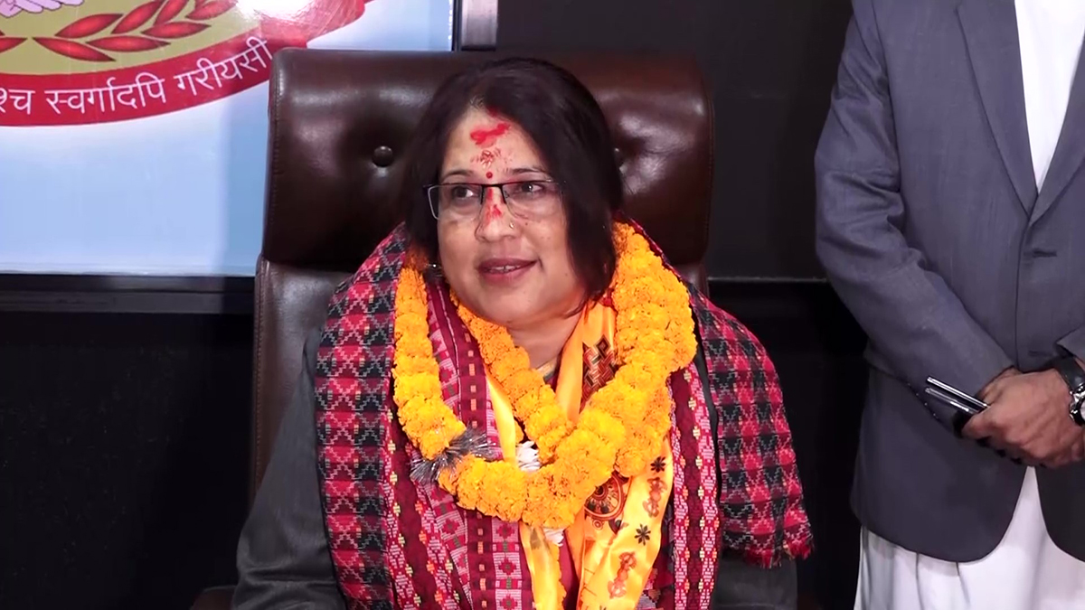 मन्त्रीद्वारा नतिजामुखी काममा लाग्न कर्मचारीलाई निर्देशन